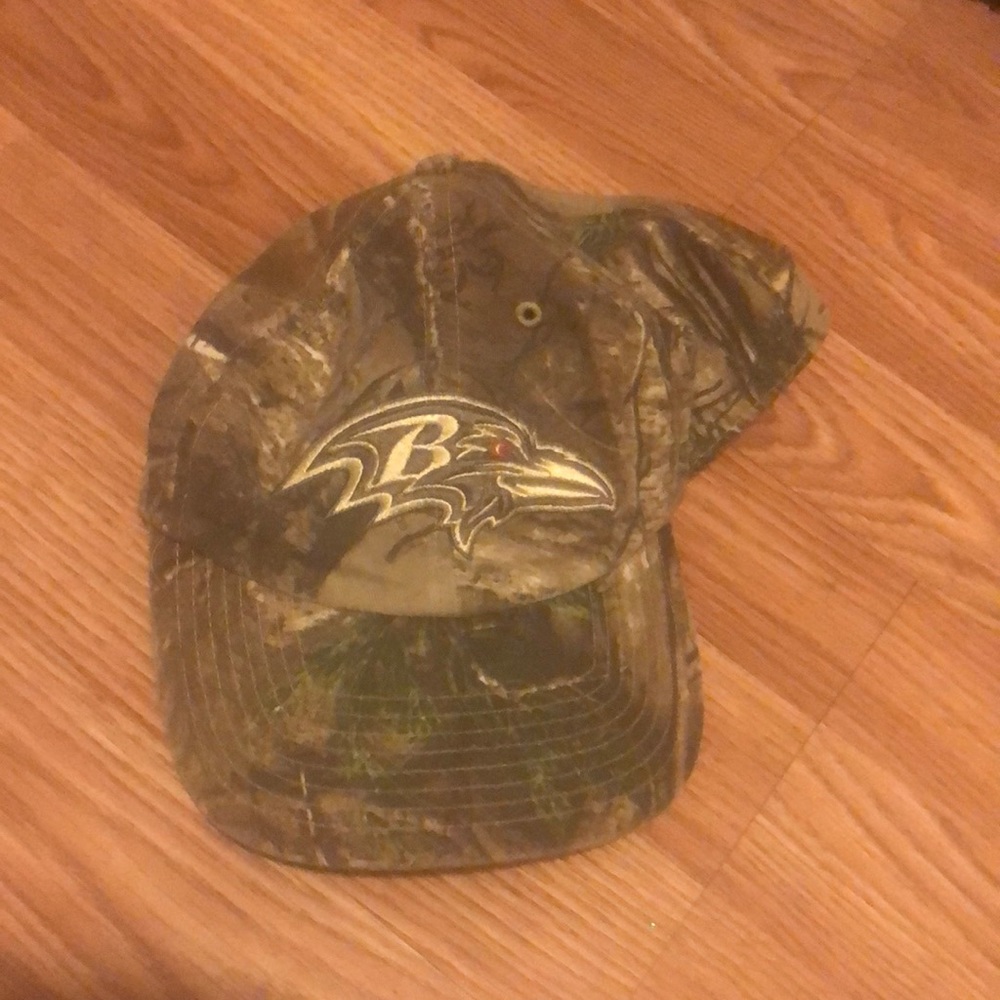 Real tree Ravens NFL